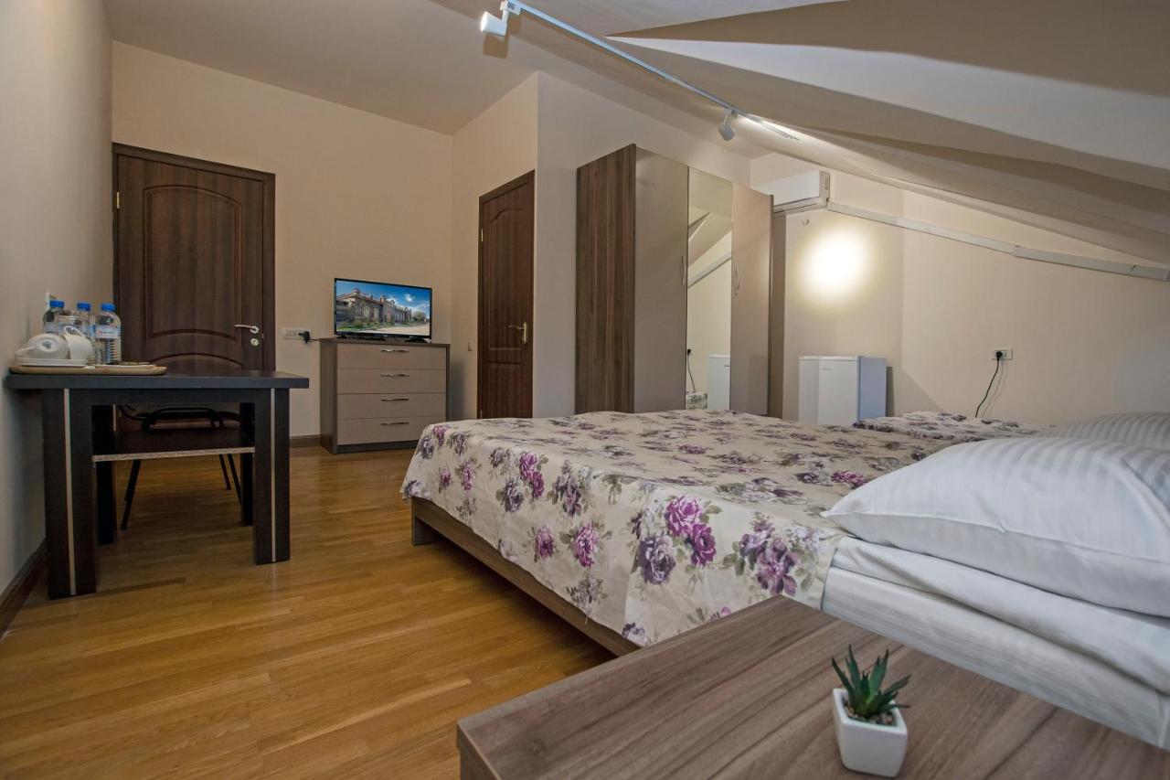 Cartez Boutique Hotel Yerevan Room photo